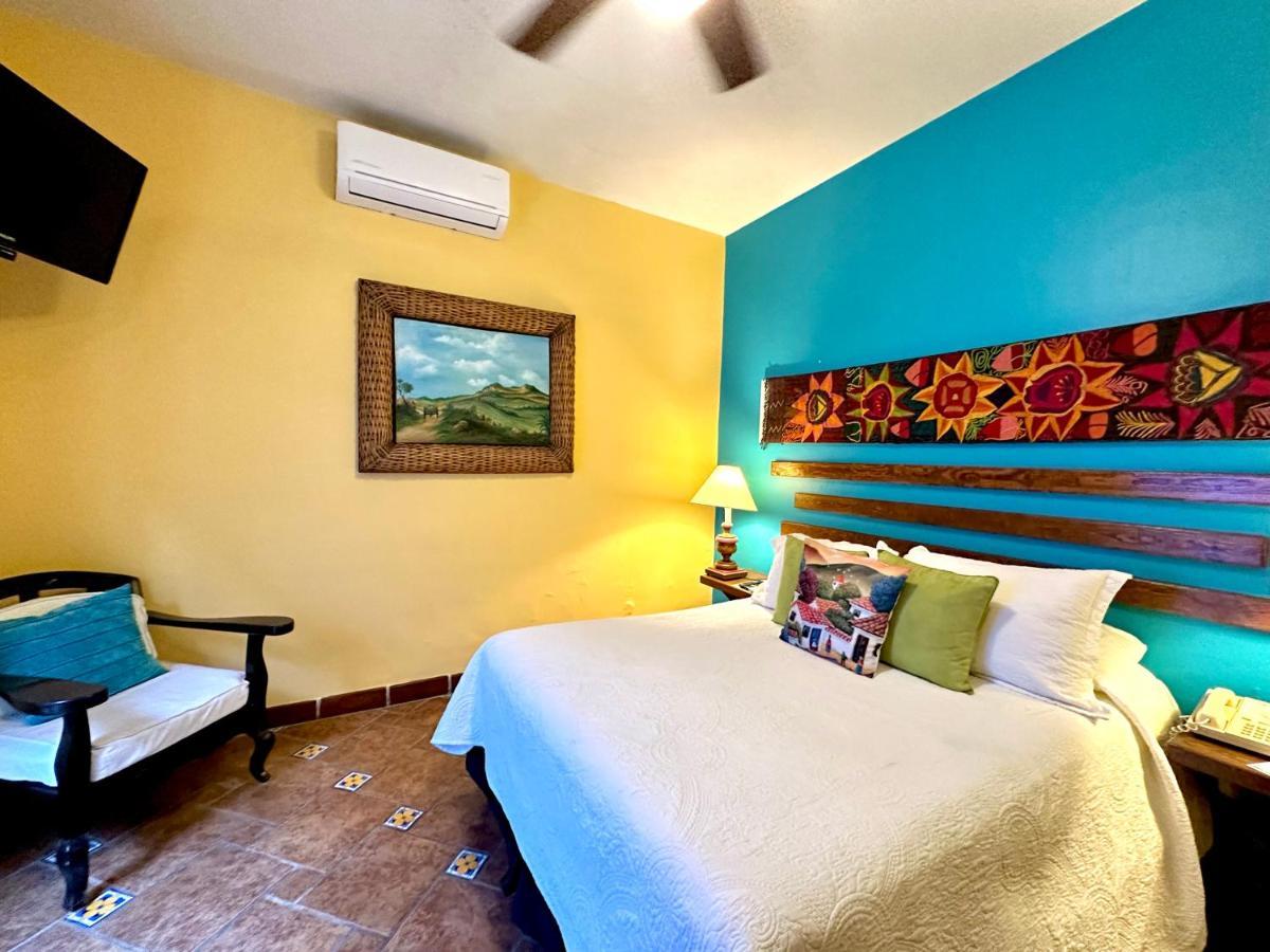 La Villa Del Ensueno Boutique Hotel Tlaquepaque Екстериор снимка